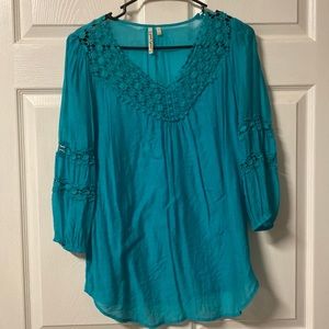 Grand and Greene blouse in a beautiful green color in size small